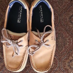 Sperry top-sider boat shoes